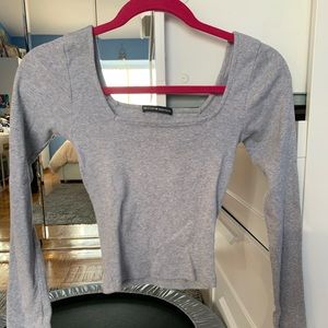 Long sleeve grey square neck top